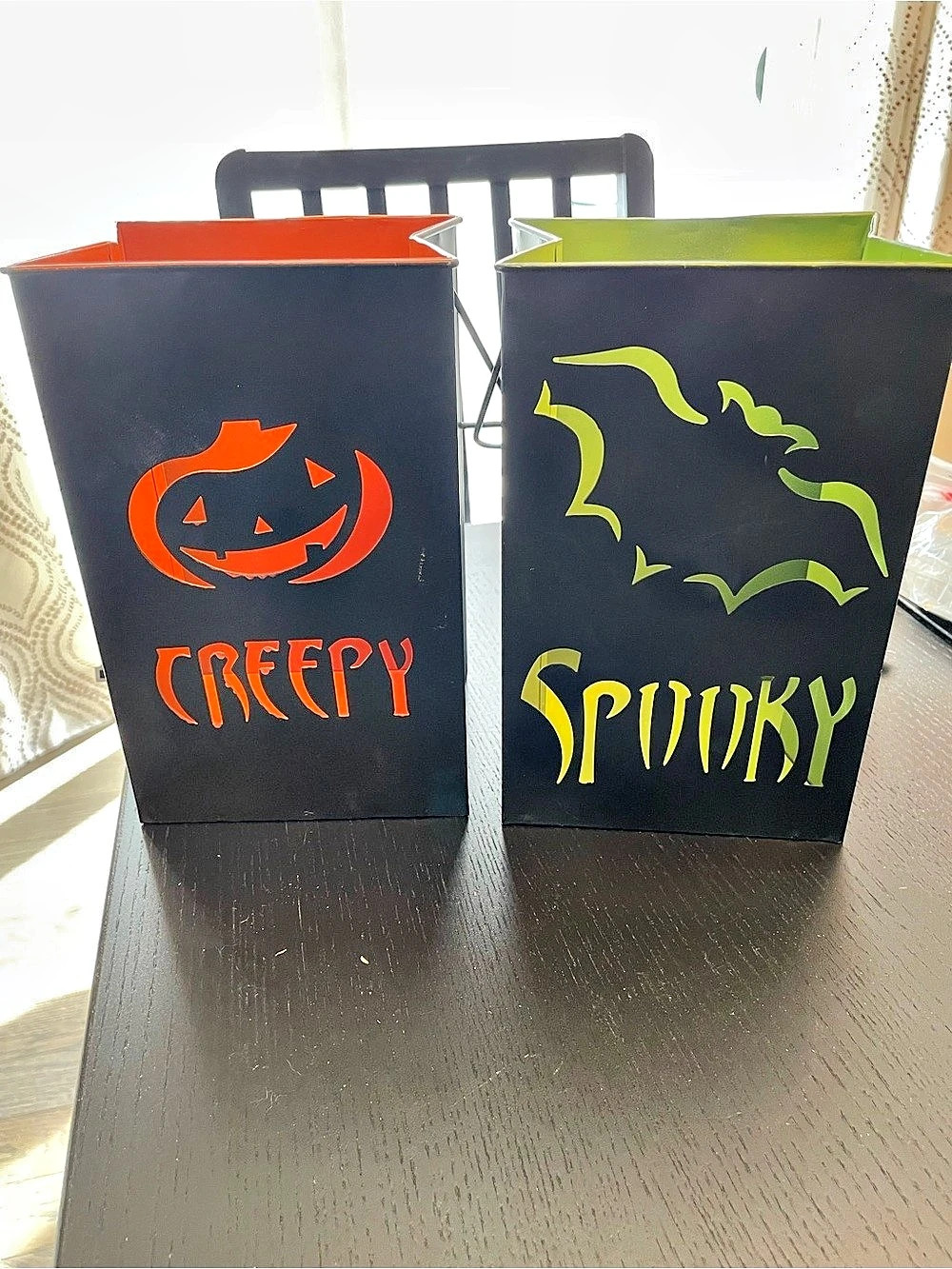 WORLDS AWAY Halloween pumpkin and spooky bat metal candle holders Black & Orange